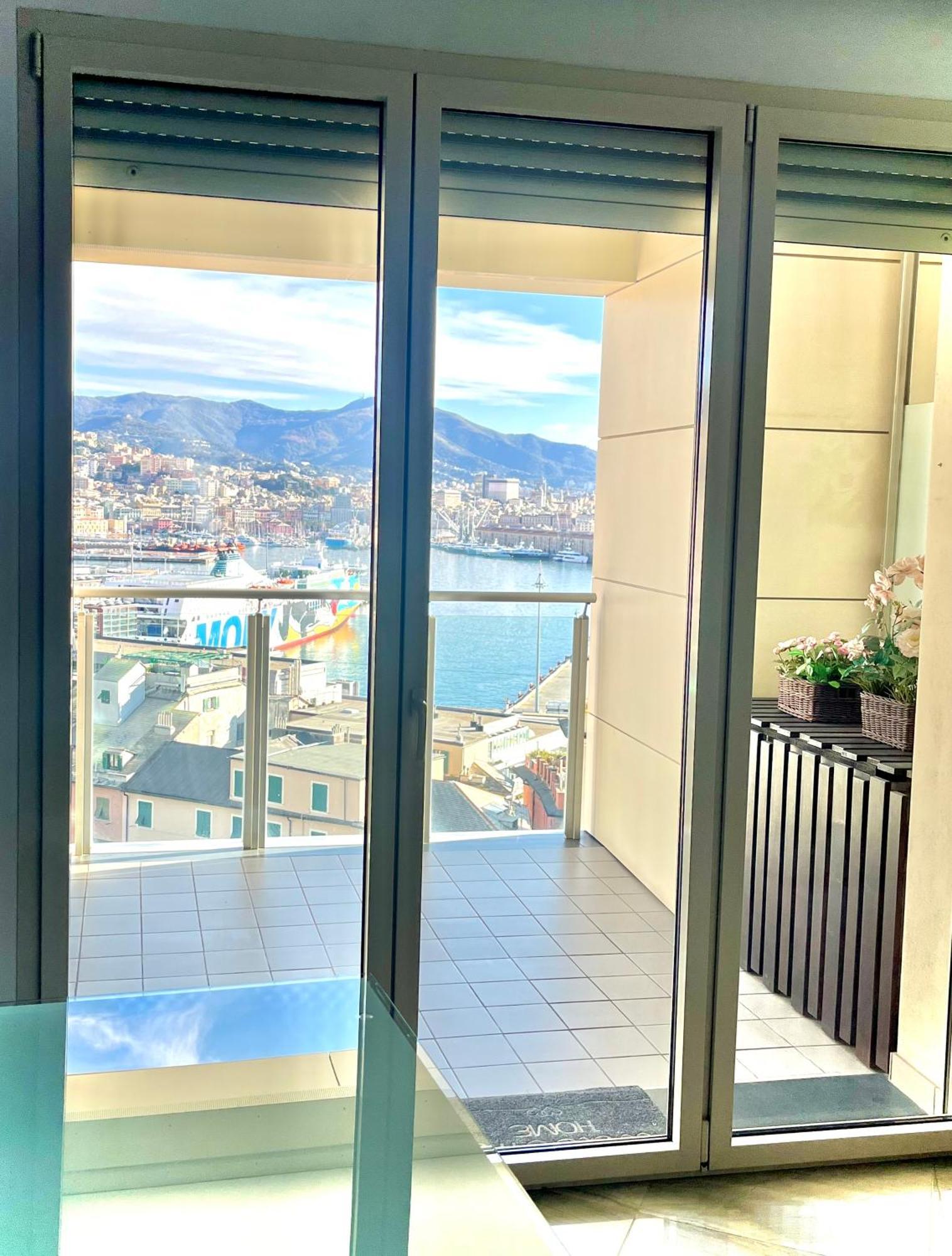 5 Stars Apart Sea View เจนัว ภายนอก รูปภาพ